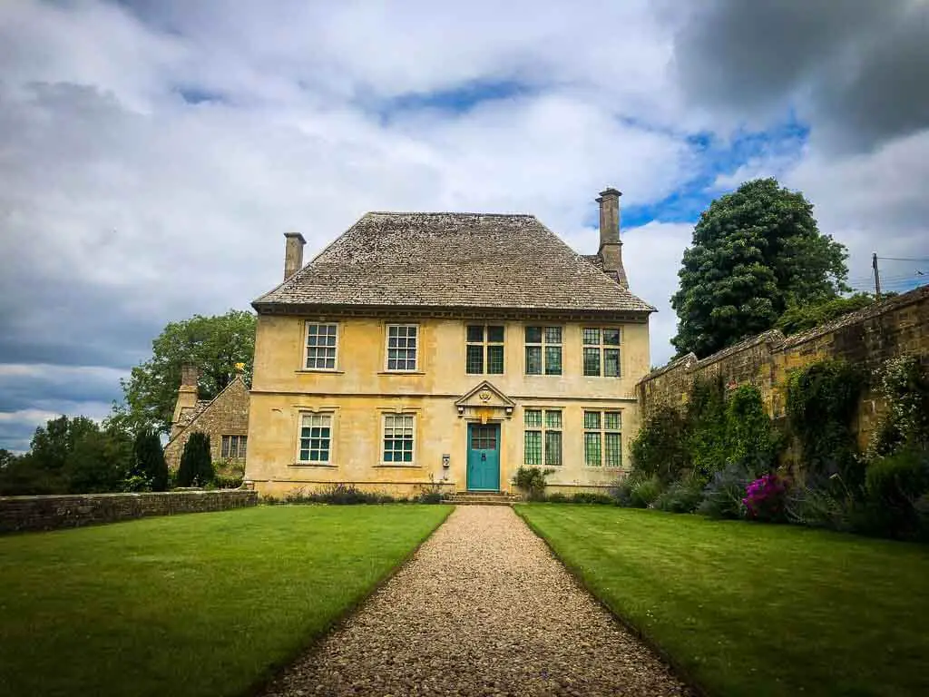 beautiful old stately home in the cotswolds