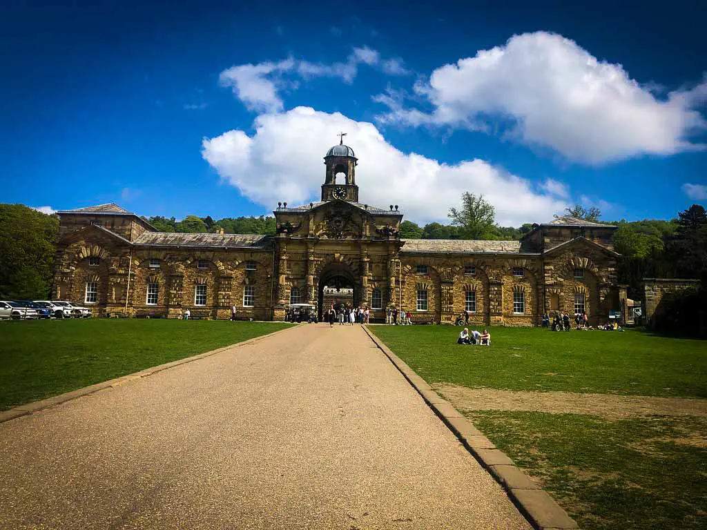chatsworth stables